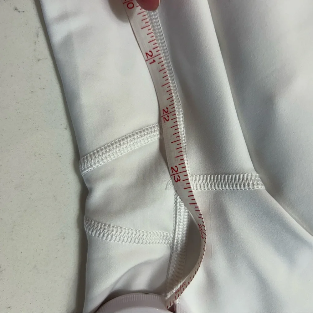 Athleta White women’s pacesetter leggings size large - Picture 8 of 8